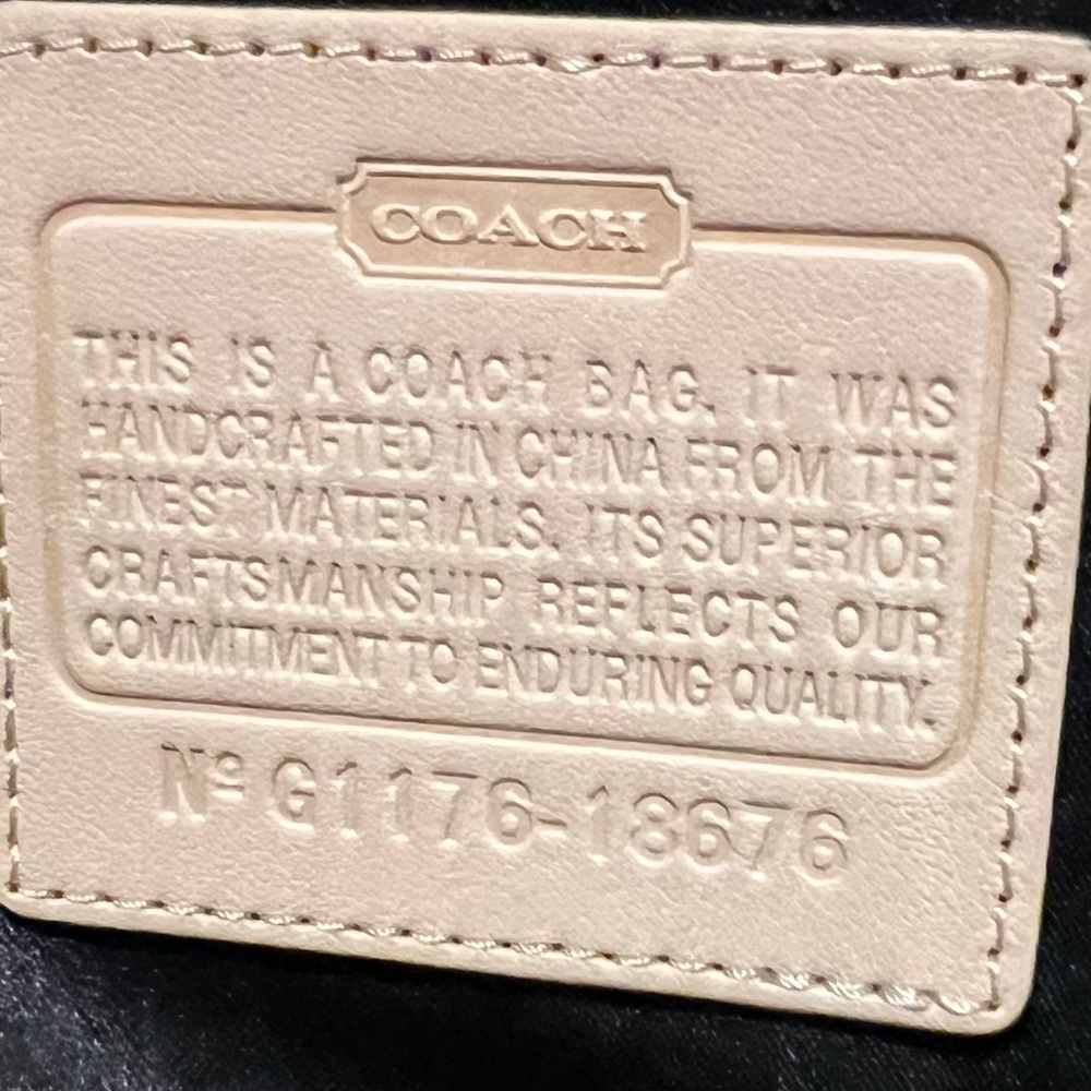Coach 2011 POPPY Liquid Gloss Patent Leather Signature C Cloth Purse Tote - Picture 15 of 15